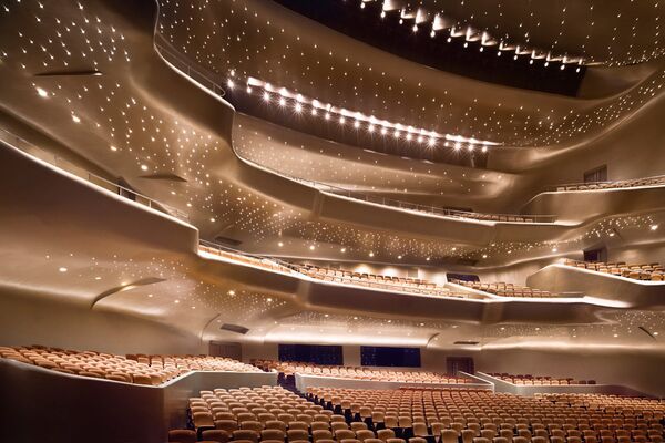 Оперный театр в Гуанчжоу, КНР - Sputnik Latvija