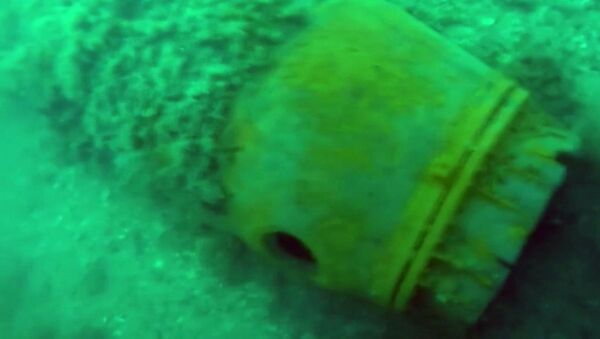 Подводный взрыв трофейных мин весом в четыре тонны - видео - Sputnik Латвия