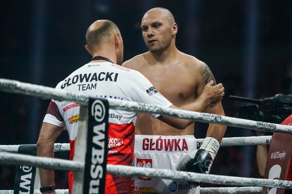 Pasaules boksa supersērijas pusfināls Rīgā. Kšištofs Glovackis (Polija) - Sputnik Latvija