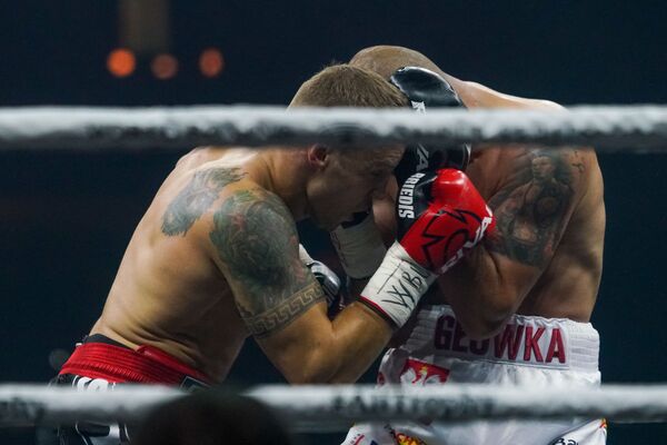 Pasaules boksa supersērijas pusfināls Rīgā. Mairis Briedis (Latvija) pret Kšištofu Glovacki (Polija) - Sputnik Latvija