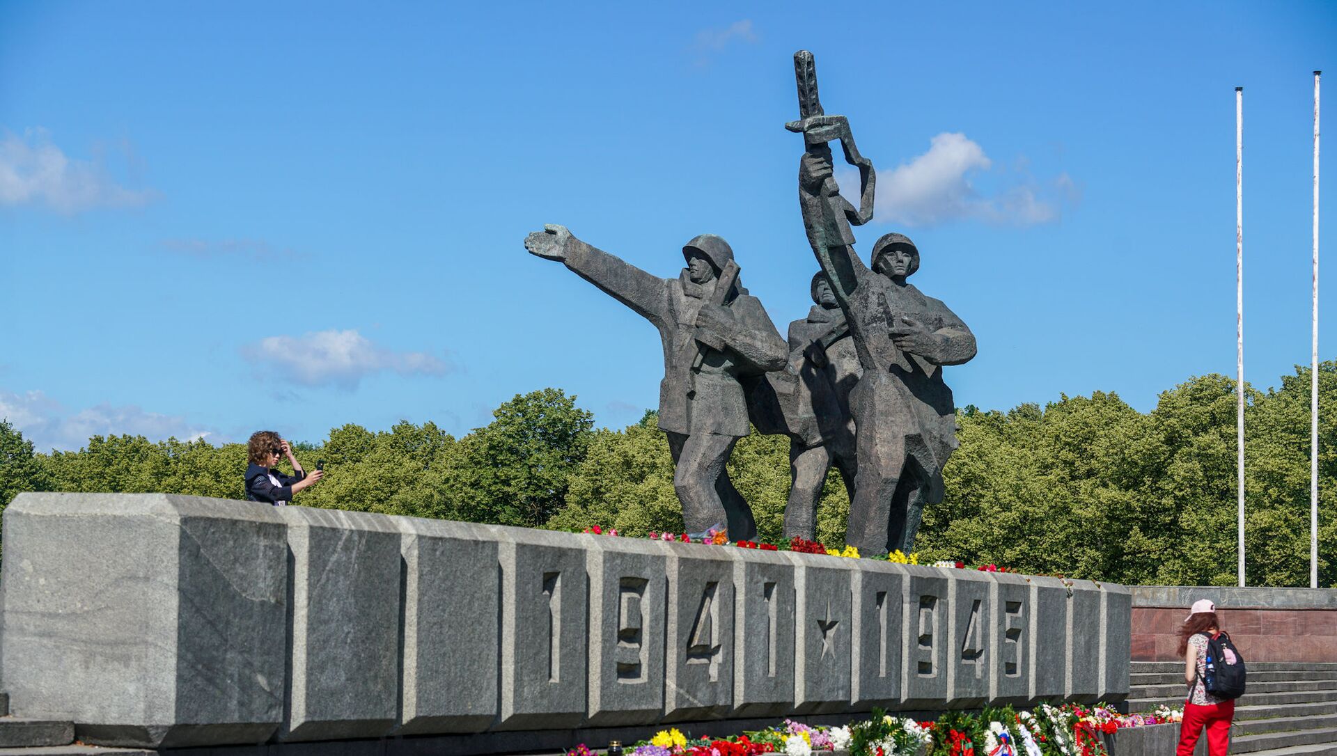 Памятник Освободителям Риги - Sputnik Латвия, 1920, 06.05.2021
