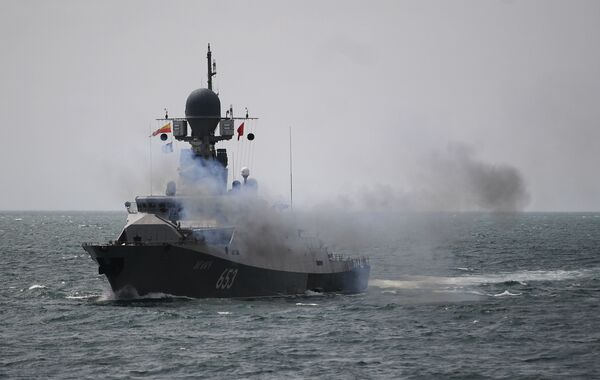 Полная боеготовность: для чего вышли в море ракетные корабли Каспийской флотилии Полная боеготовность: для чего вышли в море ракетные корабли Каспийской флотилии - Sputnik Латвия