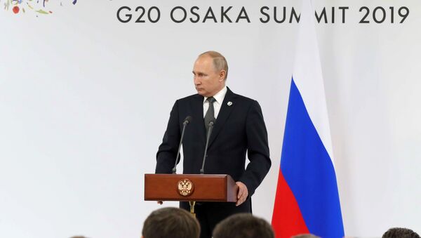 Президент РФ Владимир Путин на пресс-конференции по итогам саммита Группы двадцати - Sputnik Latvija