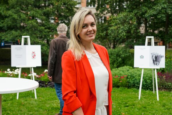 Семьи Латвии восстанавливают древние фамильные гербы и обзаводятся новыми Семьи Латвии восстанавливают древние фамильные гербы и обзаводятся новыми - Sputnik Латвия