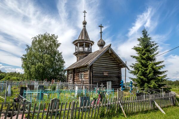 Памятних архитектуры XVIII века Ильинская часовня в деревне Пяльма Пудожского района Республики Карелия Памятних архитектуры XVIII века Ильинская часовня в деревне Пяльма Пудожского района Республики Карелия - Sputnik Латвия
