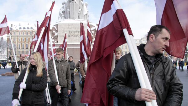 Шествие с флагами в Риге - Sputnik Латвия