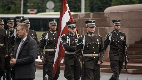 Рота почетного караула Штабного батальона Национальных вооруженных сил Латвии - Sputnik Латвия