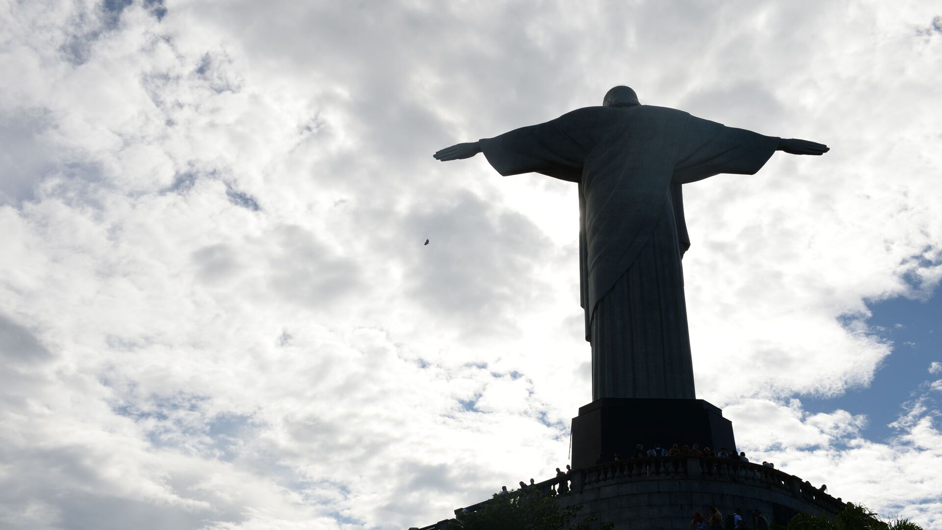 Статуя Христа-Искупителя на горе Корковаду в Рио-де-Жанейро, Бразилия - Sputnik Латвия, 1920, 07.05.2022