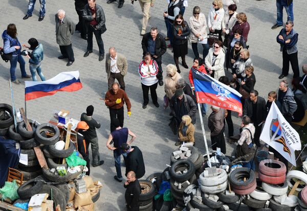 Не только Мариуполь. Тайные тюрьмы существовали по всему Донбассу Не только Мариуполь. Тайные тюрьмы существовали по всему Донбассу - Sputnik Латвия