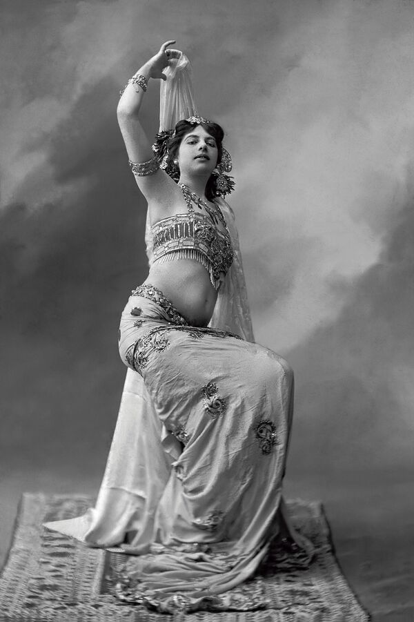 Танцовщица Мата Хари, 1905 год - Sputnik Латвия