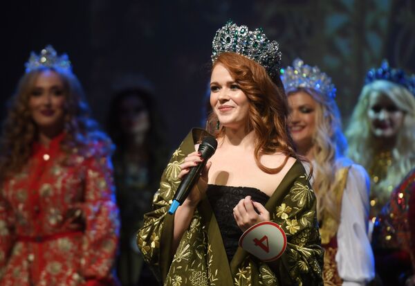 Участницы в финале конкурса Миссис Россия - 2019 в Москве - Sputnik Латвия