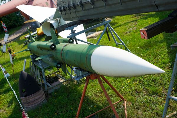 Зенитная ракета 3М9 ЗРК КУБ в Рижском музее авиации - Sputnik Латвия