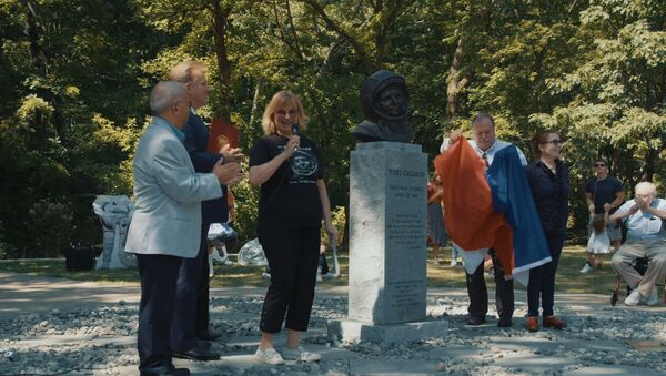 Гагарин приземлился в Кливленде - видео - Sputnik Latvija
