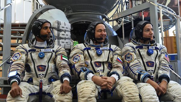 Экипажи МКС сдают экзамены - Sputnik Латвия