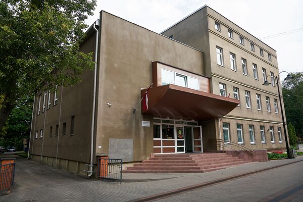 Учитель из Даугавпилса: делают все, чтобы русский язык перестал быть самодостаточным Учитель из Даугавпилса: делают все, чтобы русский язык перестал быть самодостаточным - Sputnik Латвия
