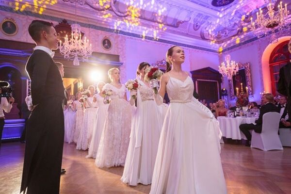 Да будет бал: в столице готовятся к ежегодному Рижскому балу Да будет бал: в столице готовятся к ежегодному Рижскому балу - Sputnik Латвия