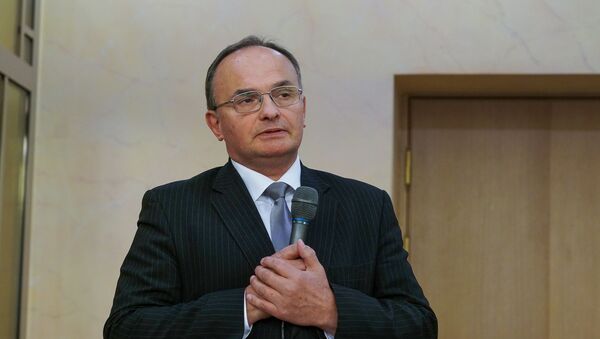Инициатор экспозиции, депутат Сейма Игорь Пименов - Sputnik Latvija