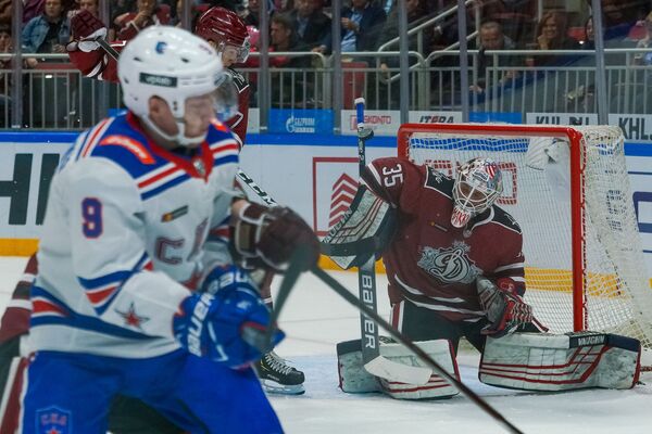 Матч регулярного чемпионата КХЛ между Динамо (Рига) и СКА - Sputnik Латвия