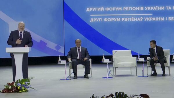 Лукашенко перепутал Украину с Россией - оговорка попала на видео - Sputnik Латвия