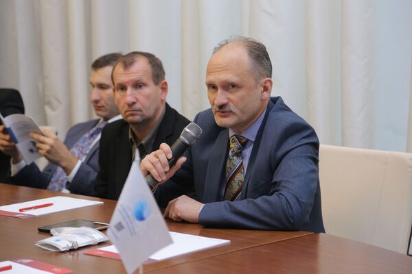 Балтийский форум соотечественников: как спасти русские СМИ в странах Балтии Балтийский форум соотечественников: как спасти русские СМИ в странах Балтии - Sputnik Латвия