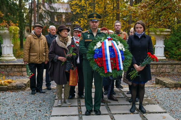 Это нужно не мертвым. Это надо живым? Как Латвия вспоминает подвиг советских солдат Это нужно не мертвым. Это надо живым? Как Латвия вспоминает подвиг советских солдат - Sputnik Латвия