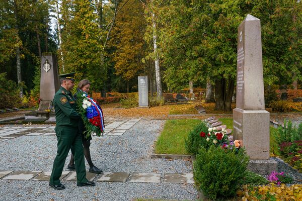 Это нужно не мертвым. Это надо живым? Как Латвия вспоминает подвиг советских солдат Это нужно не мертвым. Это надо живым? Как Латвия вспоминает подвиг советских солдат - Sputnik Латвия