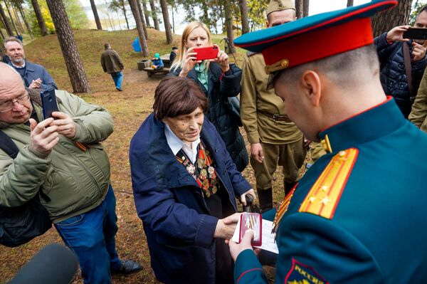 Чтобы помнили. Как Рига отмечала день своего освобождения Чтобы помнили. Как Рига отмечала день своего освобождения - Sputnik Латвия