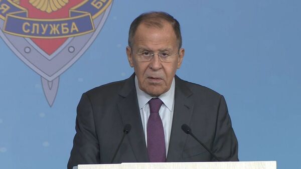 США развязали новый вооруженный конфликт! Лавров говорит о взрывоопасной политике - Sputnik Latvija