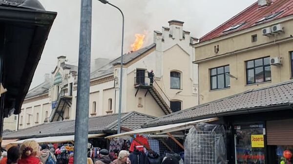 Пожар на одном из рынков Риги - Sputnik Latvija