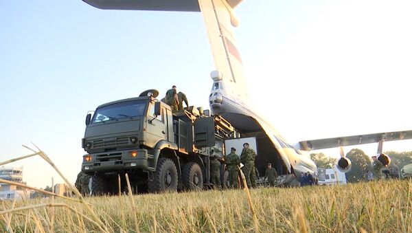 Российские комплексы С-400 и Панцирь–С прибыли в Сербию для совместных учений - Sputnik Латвия