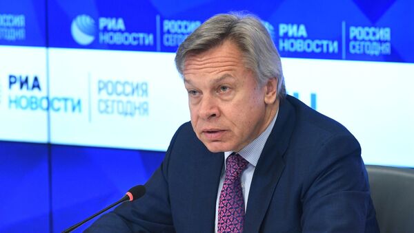 Председатель комиссии Совета Федерации РФ по информационной политике и взаимодействию со средствами массовой информации Алексей Пушков - Sputnik Латвия