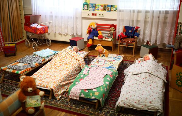 Спальня детского сада в музее ГДР в Пирне, Германия - Sputnik Латвия
