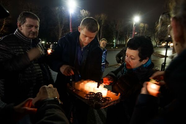 Звезда Давида у памятника Свободы: в Риге почтили память жертв Хрустальной ночи Звезда Давида у памятника Свободы: в Риге почтили память жертв Хрустальной ночи - Sputnik Латвия