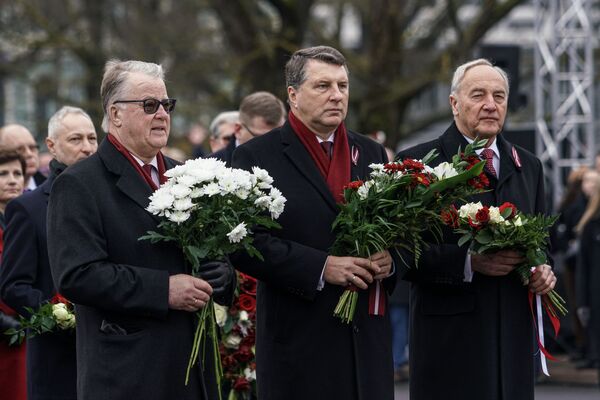 Экс-президенты Латвии Гунтис Улманис, Раймондс Вейонис и Андрис Берзиньш - Sputnik Латвия