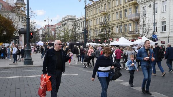 Литве предсказали стремительное старение населения - Sputnik Латвия