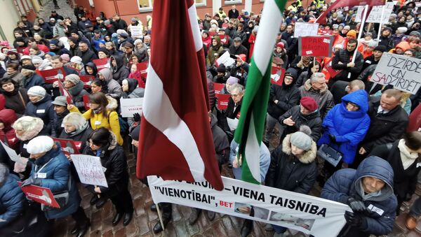 Медики протестуют у Сейма Латвии. - Sputnik Latvija