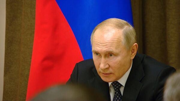 Путин предупреждает: Россия не будет спокойно смотреть на войска НАТО у своих границ - Sputnik Латвия