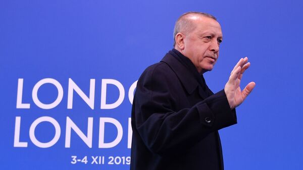 Президент Турции Реджеп Тайип Эрдоган на саммите НАТО в Лондоне - Sputnik Latvija