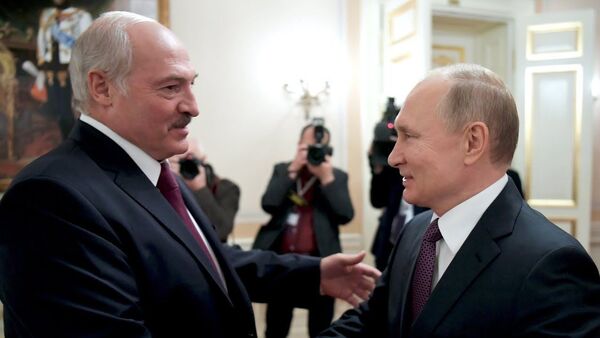 Лукашенко рад, что Россия с Беларусью не разбежались, как со странами Балтии и Украиной - Sputnik Латвия