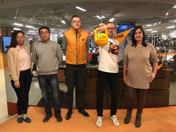 Участники флешмоба в поддержку Sputnik Эстония Участники флешмоба в поддержку Sputnik Эстония - Sputnik Латвия