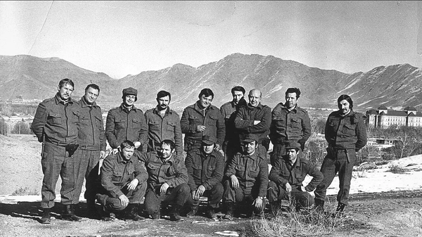 Бойцы Грома (Альфа) незадолго до штурма дворца Х. Амина. Кабул. Декабрь 1979 год - Sputnik Latvija