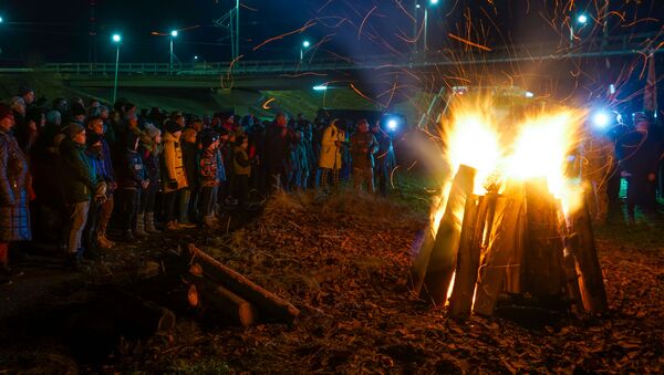 Памятное мероприятие на Закюсале, посвященное 29-летней годовщине баррикад - Sputnik Латвия