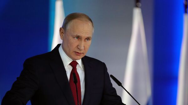 Президент РФ Владимир Путин выступает с ежегодным посланием Федеральному собранию - Sputnik Latvija
