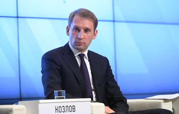 Министр по развитию Дальнего Востока и Арктики Александр Козлов в пресс-центре МИА Россия сегодня в Москве Министр по развитию Дальнего Востока и Арктики Александр Козлов в пресс-центре МИА Россия сегодня в Москве - Sputnik Латвия