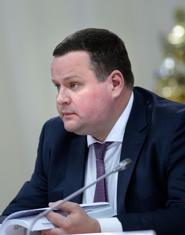 Заместитель министра финансов РФ Антон Котяков на заседании Совета при президенте по развитию физической культуры и спорта Заместитель министра финансов РФ Антон Котяков на заседании Совета при президенте по развитию физической культуры и спорта - Sputnik Латвия