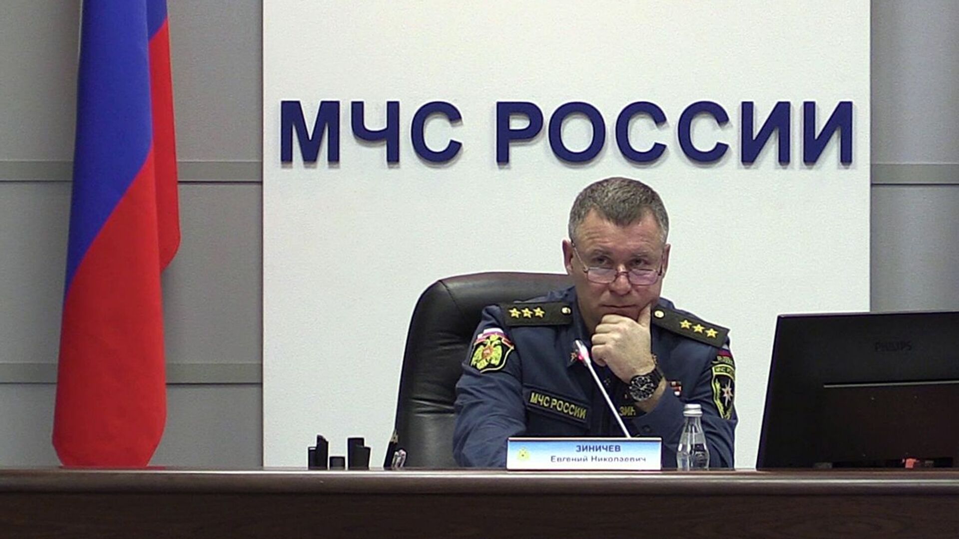Министр по делам гражданской обороны, чрезвычайным ситуациям и ликвидации последствий стихийных бедствий Евгений Зиничев Министр по делам гражданской обороны, чрезвычайным ситуациям и ликвидации последствий стихийных бедствий Евгений Зиничев - Sputnik Латвия, 1920, 08.09.2021