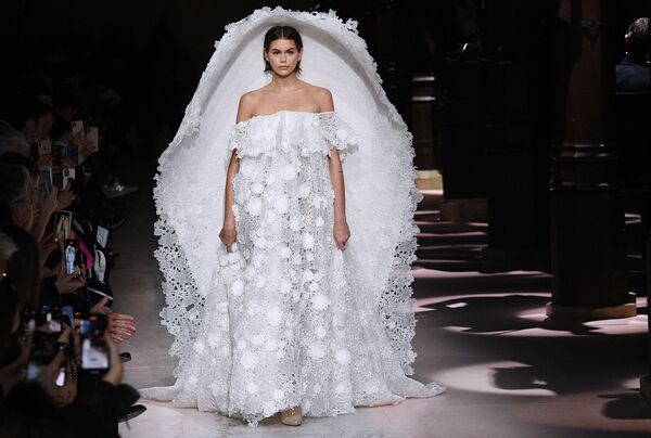 Неделя моды в Париже Haute Couture: Givenchy Неделя моды в Париже Haute Couture: Givenchy - Sputnik Латвия