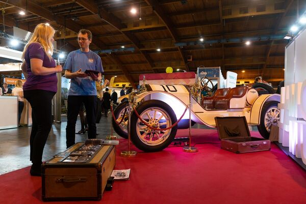 Новое приобретение Рижского мотор-музея – американский антикварный автомобиль Stutz Motor Company Новое приобретение Рижского мотор-музея – американский антикварный автомобиль Stutz Motor Company - Sputnik Латвия