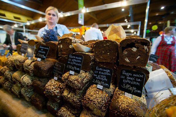 Самый вкусный ржаной хлеб сегодня Самый вкусный ржаной хлеб сегодня - Sputnik Латвия