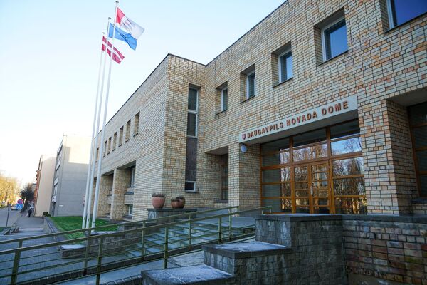 Час икс в Даугавпилсе: что думают о крупнейшем полигоне НАТО в Латгалии политики и жители Час икс в Даугавпилсе: что думают о крупнейшем полигоне НАТО в Латгалии политики и жители - Sputnik Латвия